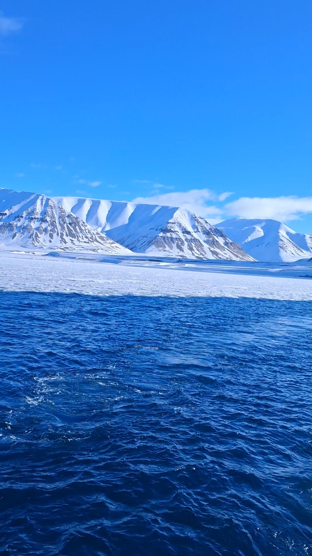 Arctic Friday Breathwork Facing the fjord - In the arctic archipelago