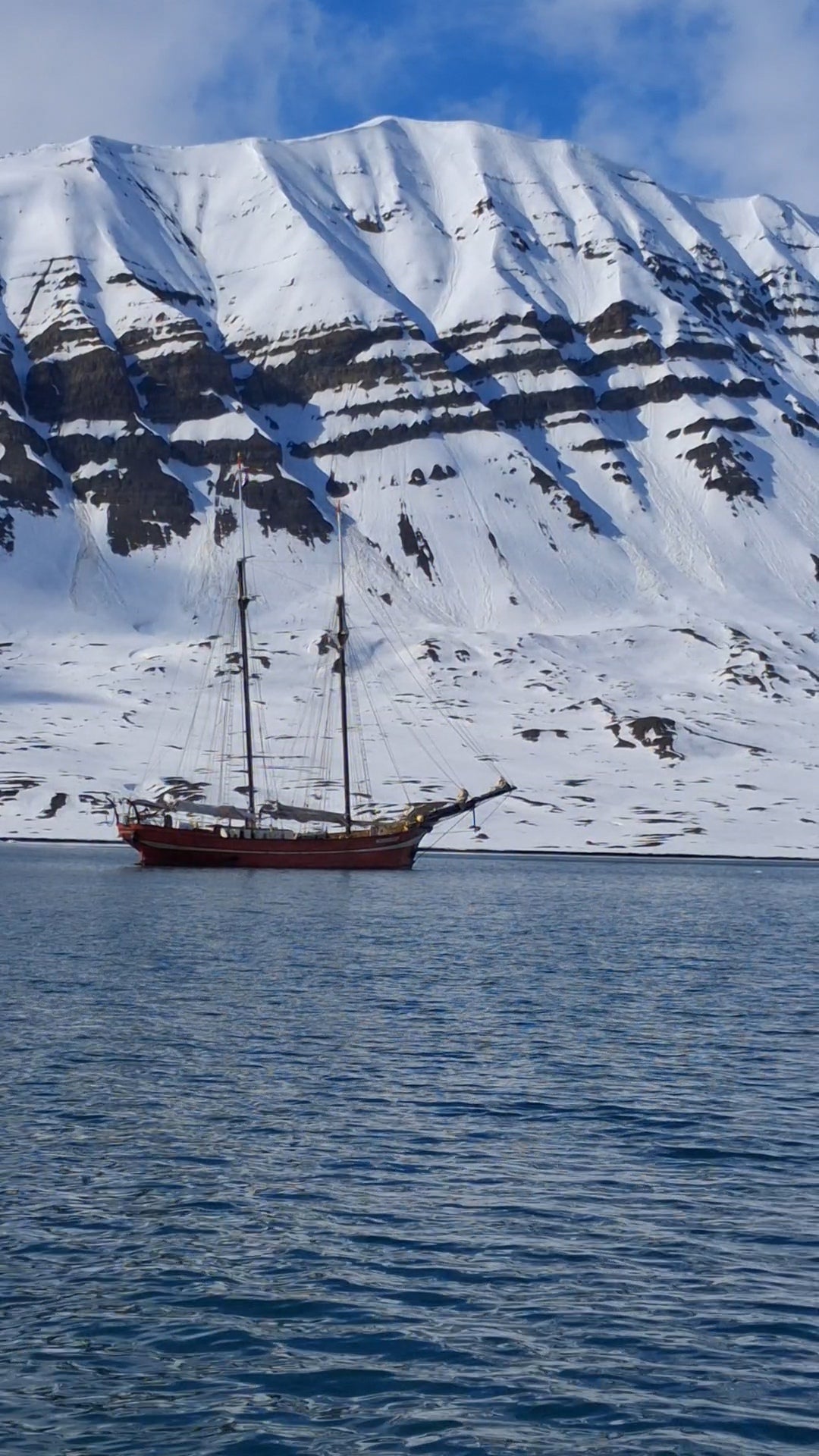Arctic Friday Breathwork Facing the fjord - In the arctic archipelago
